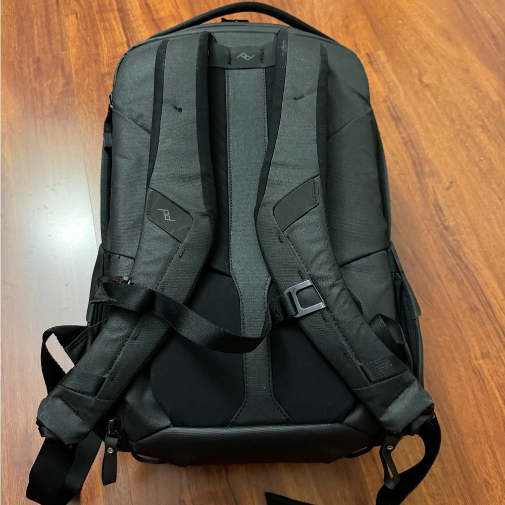 Peak Design Everyday Backpack Zip 20L Black - Picture 3 of 5